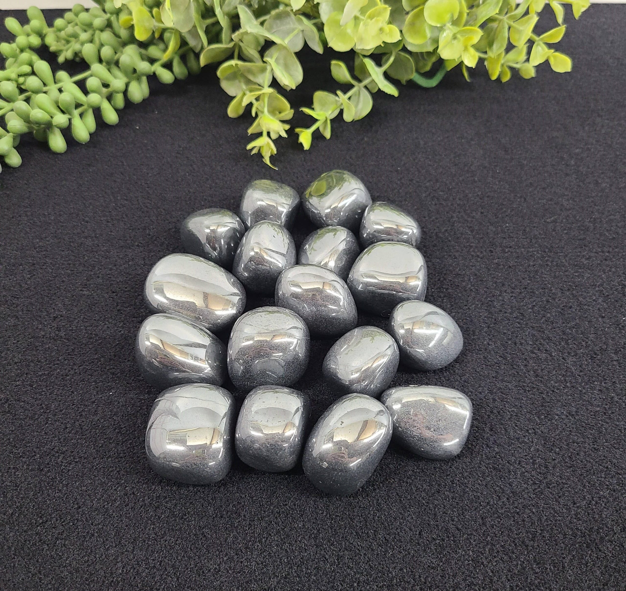 Hematite (1kg/2.2 lbs.)Tumbled Stone 20-25mm